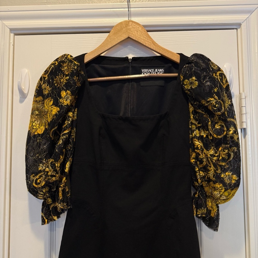 Versace Jeans Couture Midi Dress Women’s 4 Black Gold Puff Sleeves Bodycon Luxe - Picture 4 of 13